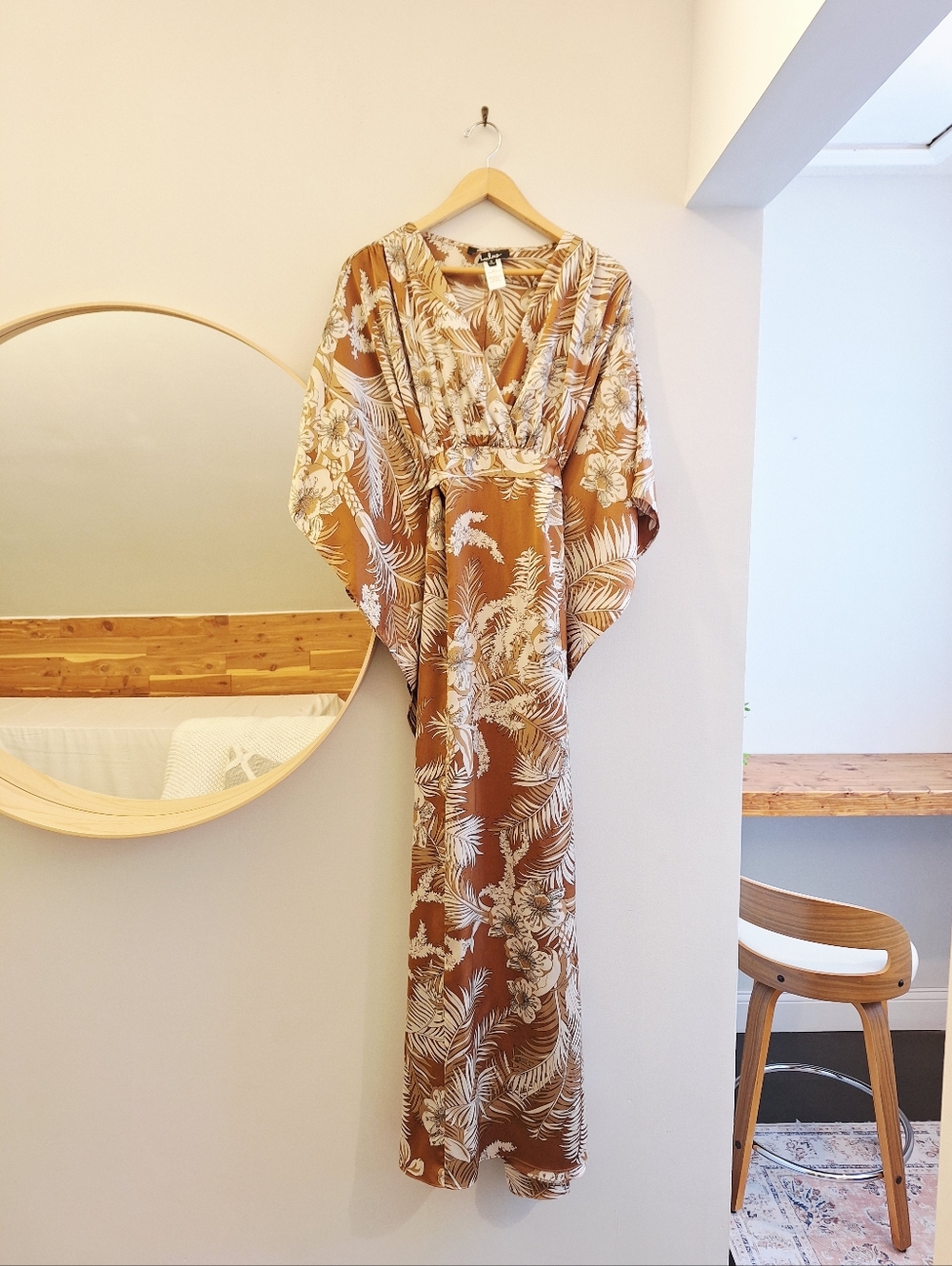 Lulus Take A Holiday Tan Tropical Print Maxi Dress - Small - Picture 4 of 9